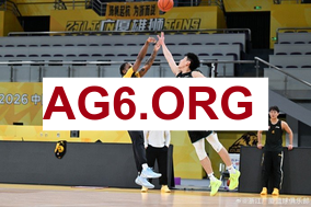 TA：坎塞洛欧战经验丰富，他可胜任两个边路从而可以让孔德踢中卫